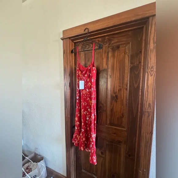 Reformation Camira Crepe Midi-Dress in Borsa Floral Red NEW NWT - Picture 3 of 3